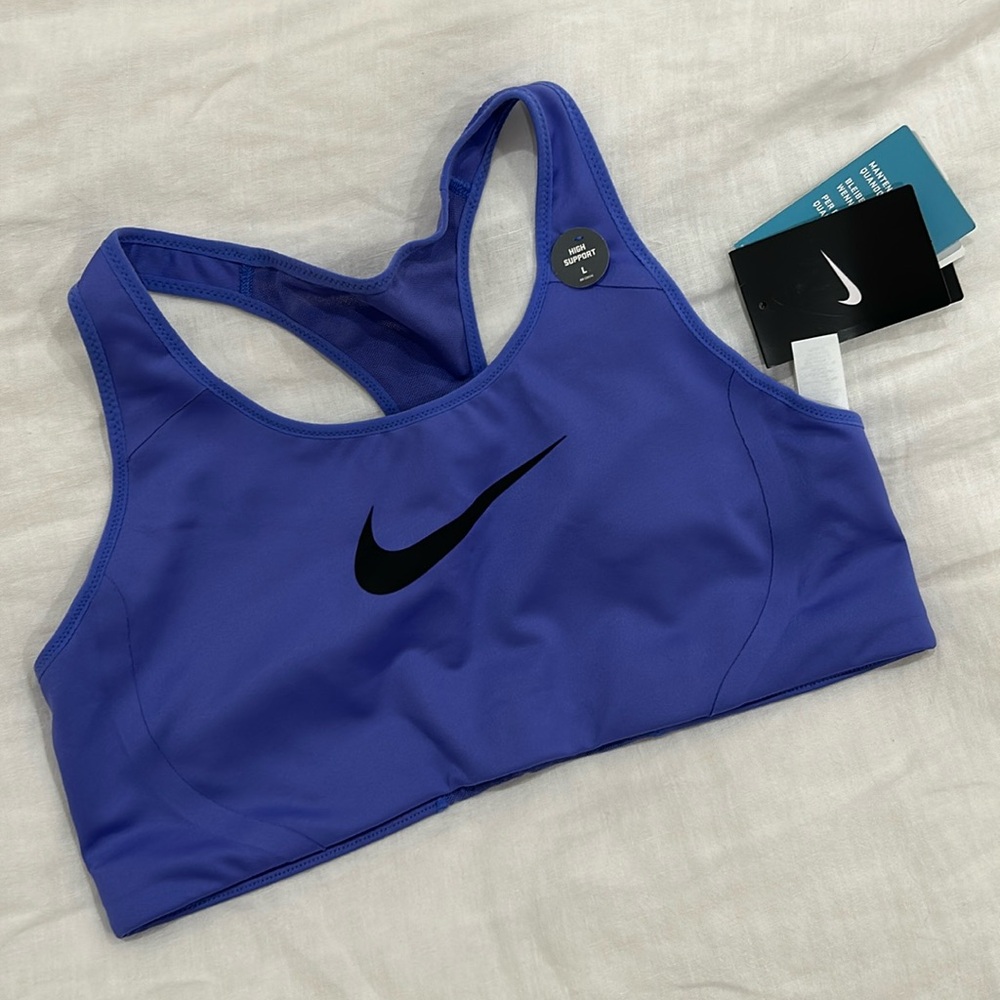 NWT NIKE VICTORY SHAPE BRA